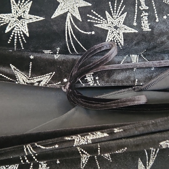 Victoria's Srcret Black Velvet Star Glitter Limited Edition Robe Kimono M/L - Picture 5 of 11